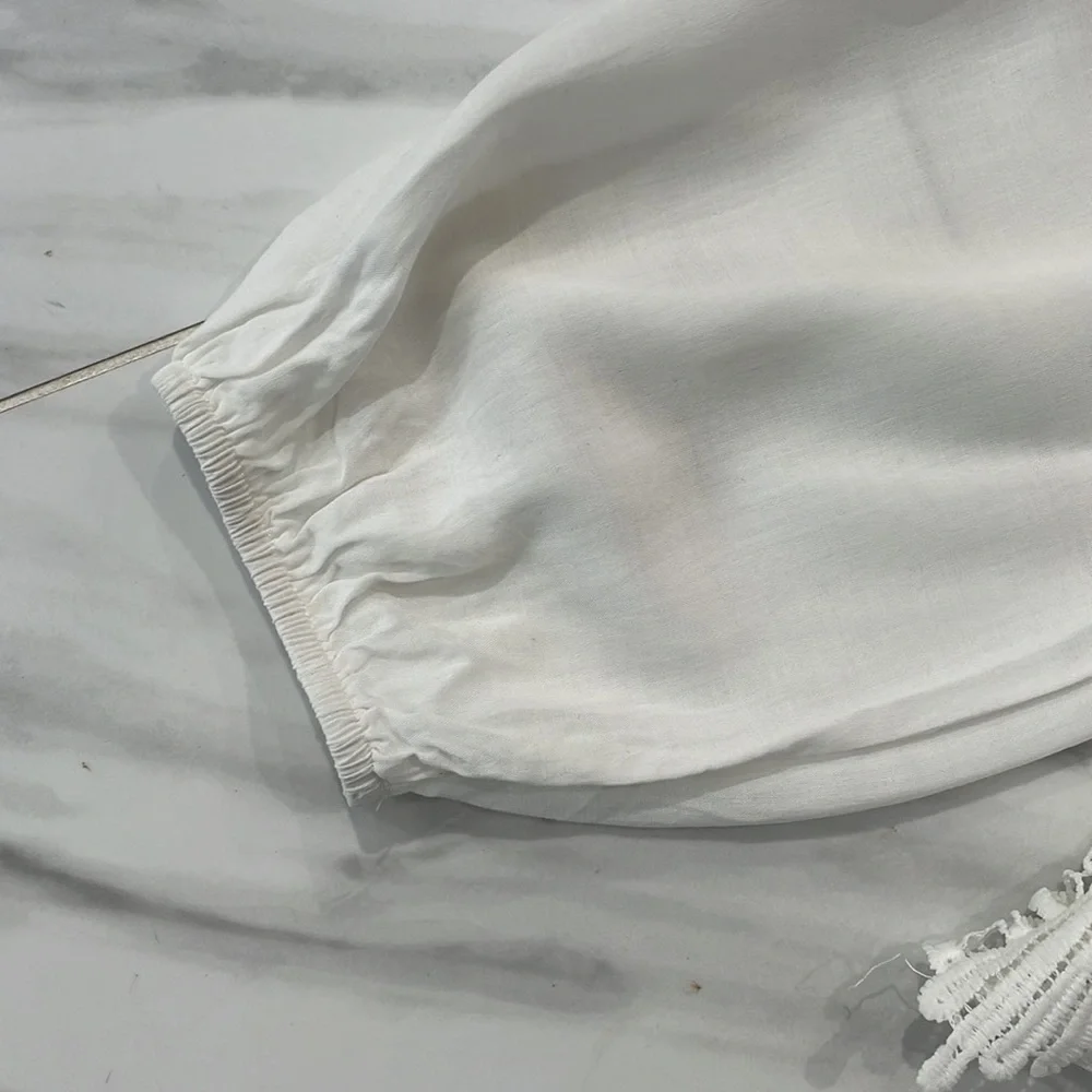 🌺🌺🌺L.A. HEARTS 🌺🌺🌺Off shoulders off white cropped top size small